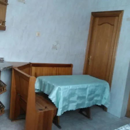 Calle Sobarriba Apartment *